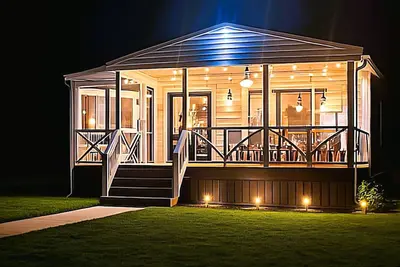 Image de Ideal Fall getaway. Wine tours. Leaf Peeping. Fishing. Birding. Wonderful home!