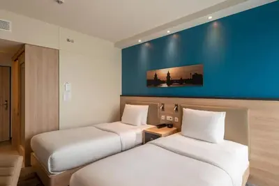 Image de Family Rooms | Free Breakfast Buffet, Right Next to Alexanderplatz | 3 Units