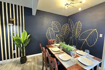 Image de Fully Fenced, Modern, Spacious, Convenient Location