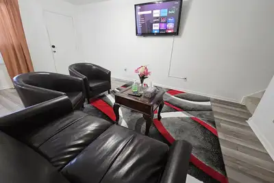 Image de Cozy 2 Story Model Townhouse