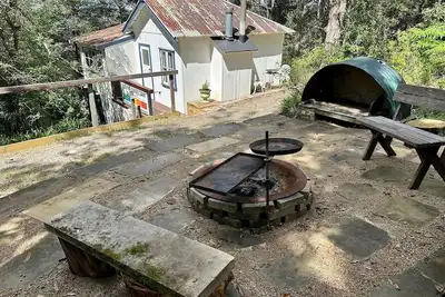 Image de Bedford Cottage  - Cosy mountain bush retreat.