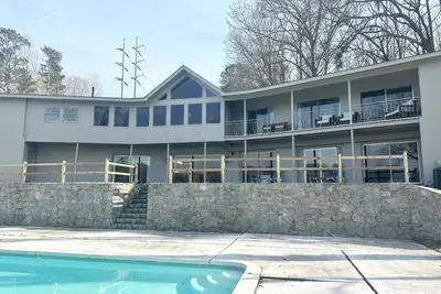Image de Atl/Jonesboro, Relaxing Summer Getaway for Families/Friends or Cooperate Groups