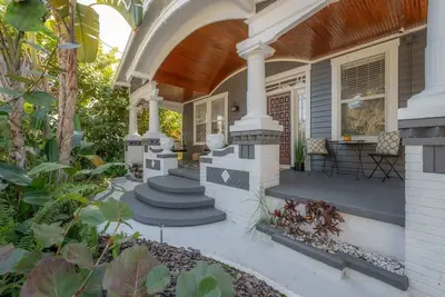 Image de \"The Eclectic\"- Fenced In|Fire Pit|Grill