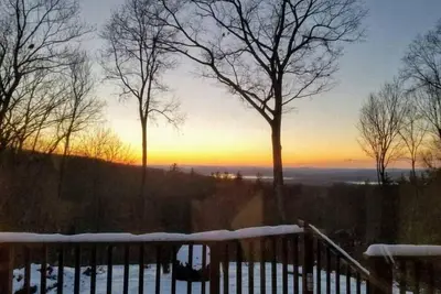 Image de Catskills Mountain Ski Retreat with amazing views