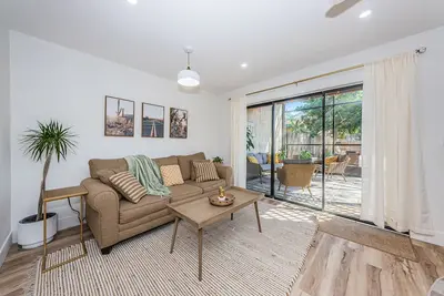 Image de Fully renovated townhome centrally located the heart of Clearwater, Florida!