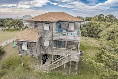 Image de Dog friendly, Hatteras style home with Amazing sunset views!