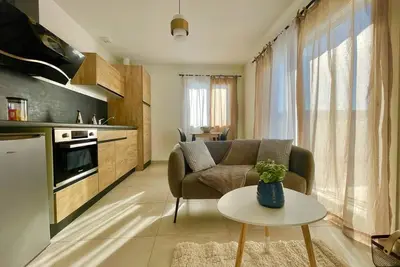 Image de Studio avec espace chambre séparé et grande terrasse