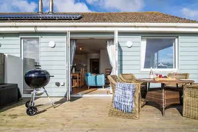 Image de Beachside, Sea Views, Parking, Garden & log burner