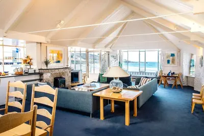 Image de Upper Saltings, a spacious beach front property