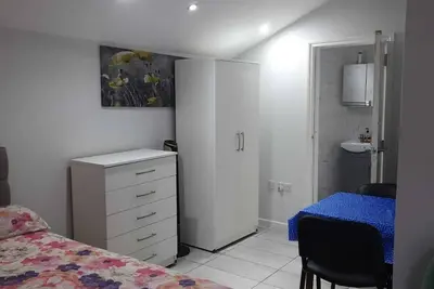 Image de Independent Guest House Bungalow with free parking on the premises.