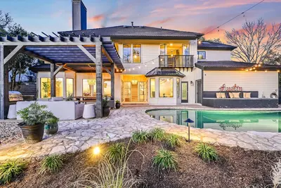 Image de Luxury Dream Home: 10min Dt, Pets Ok, Bbq, Pool