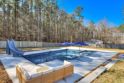 Image de Spacious 5br Masters Retreat: Heated Pool/Spa, Theater, Basketball Court & More!