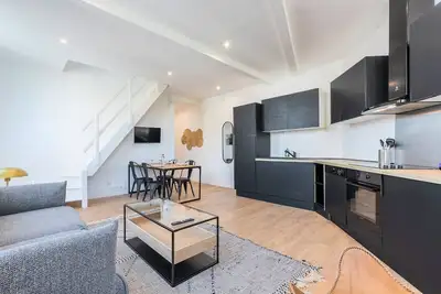 Lille Saint-michel :  Duplex 2 chambres 2 sdb.