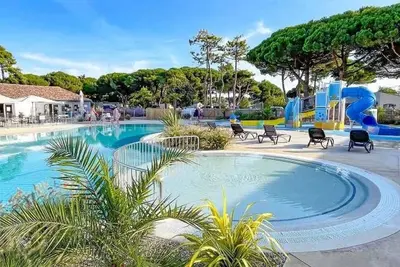 Image de Camping 4 étoiles - Parc aquatique - eeia0g