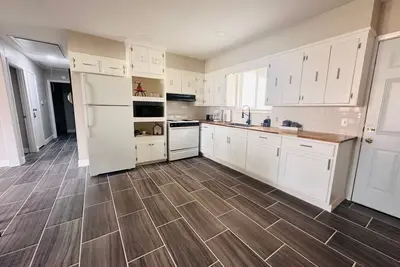 Image de Galaxy Voyage-4Bedroom\/1Bath