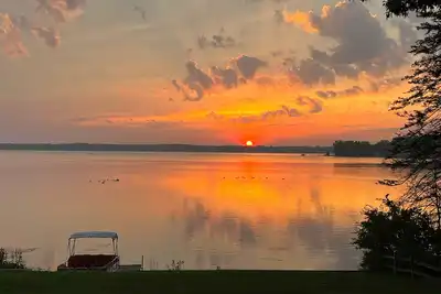 Image de Lakefront 4br Retreat on Austin Lake
