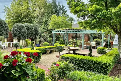 Image de Boutique 4 bedroom 3 1\/2 bath home perfect for Masters week!