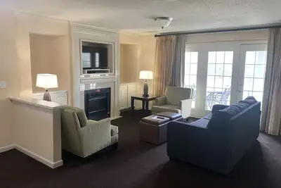 Image de Great 4bdr/4ba combined unit sleeps 12 in Williamsburg, Va