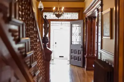 Image de The Butchart Estate: heritage mansion by Georgian Bay