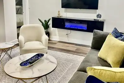 Image de 22g  2br 2ba City Condo in Downtown Atlanta!