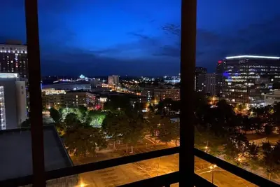 Image de 24b - Stylish Top Floor Condo in Downtown Atlanta!