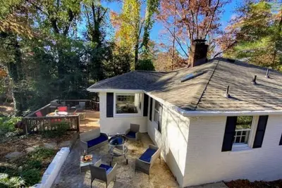 Image de Hendersonville Hideaway - Cozy 1940s Cottage