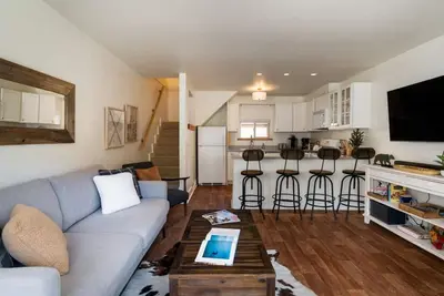 Image de Quintessential Mountain Condo-Minutes from Slopes and downtown