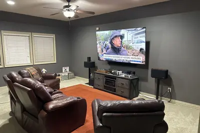 Image de Large comfortable home can accommodate 10. Centrally located Dallas Ft. Worth