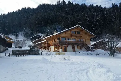 Image de Chalet Familial Haut De Gamme. Vue Mont Blanc. Ski In/out