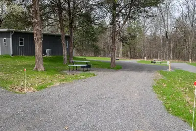 Image de Scenic, Full-Hookup Back-In Campsite Just Outside Nashville!