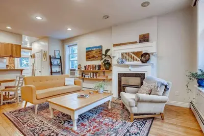 Image de Central Denver Townhome I Historic Neighborhood