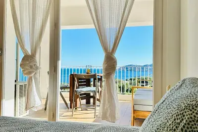 Apartamento con Vistas mar y Montaña Llançà