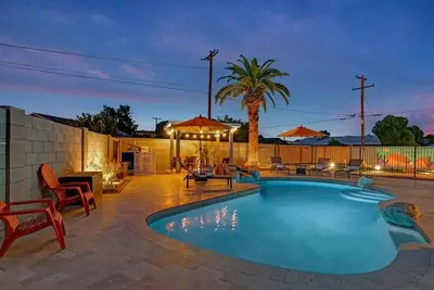 Image de 2024: Summer Oasis - Massive!