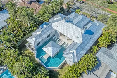 Image de New Listing! Dream Island | Pet Friendly Home w\/ Private Heated Pool and Spa
