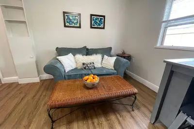 Image de Riverbend Cottage under Oaks