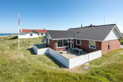 Image de \"Dorette\" - 100m from the sea by Interhome