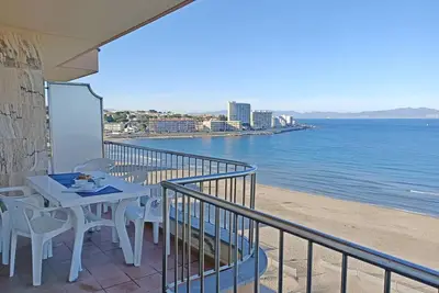 Image de Appartement en 1ère ligne de mer à Riells, avec une vue incroyable sur la baie.