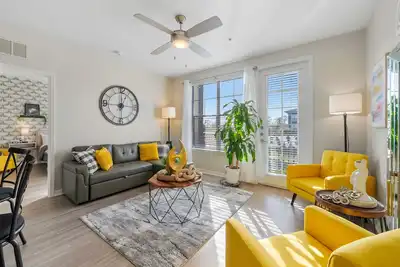 Image de Modern 2-Bed/2-Bath Tampa Apartment: Comfort Meets Convenience