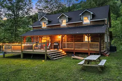 Image de Hot Tub, Game Room & Fire Pit: Canton Log Cabin