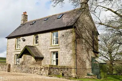 Image de 7 bedroom farmhouse, nestled in a quiet hamlet near to Buxton and Bakewell.