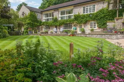 Image de River Cottage, large self-catering home in the village of Ashford-in the-Water.