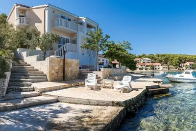 Image de Maison pour la famille avec les enfants près de la mer Rogoznica (K-22156)