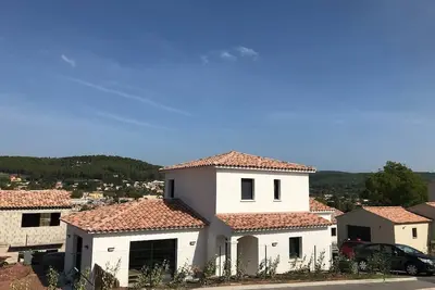Image de Villa provençale à 30 minutes de la mer