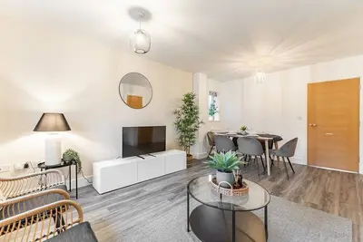 Image de Comfy 2 Bed With Sofa Bed /Heathrow/Surrey/M25