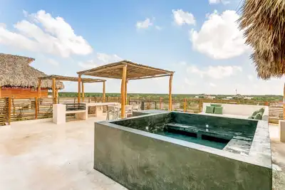 Image de Zen Penthouse, Private Roof Pool, Gym, 2 Cenotes