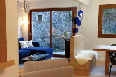 Image de Très spacieux T4 4* (3 chambres) dans un chalet traditionnel entièrement rénové, en coeur de village