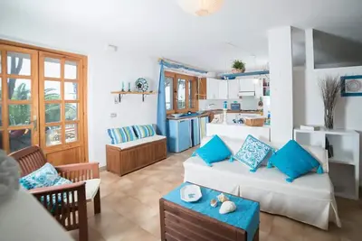 [Dimora Del Mare] Appartement avec vue sur la mer et jardin