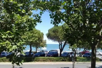 Image de Gite Le Phare Vue Mer à 5 Min du port de La Flotte et de son marché médiéval.