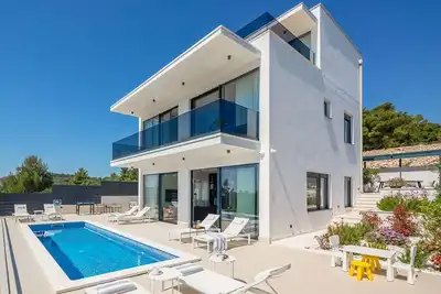 Image de Maison de vacances Okrug Gornji pour 1 - 10 personnes avec 5 chambres à coucher - Maison de vacances