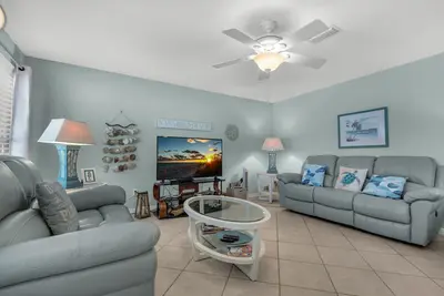 Image de 🌊Fabulous Location-Steps to Beach and Pool-Beachview 101- Beaches and MoonBeams